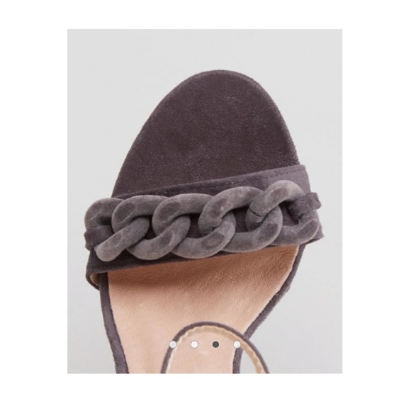 Lost Ink Wide Fit Chain Detail Heeled Sandals - Picture 2 of 3